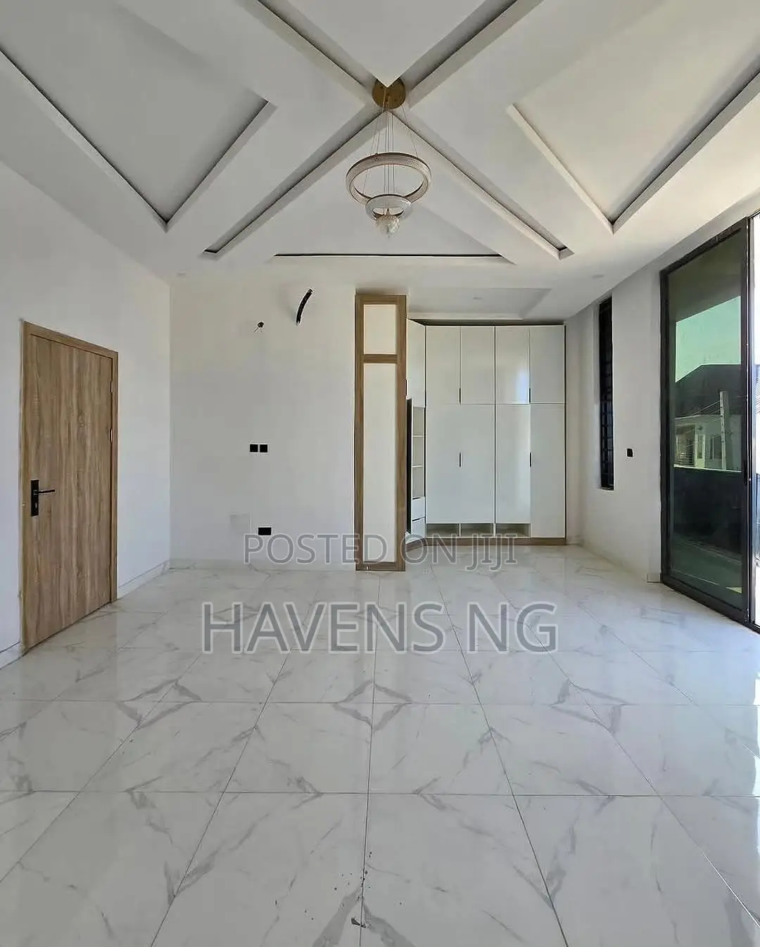 5bdrm Duplex in Ikota for sale in Ikota