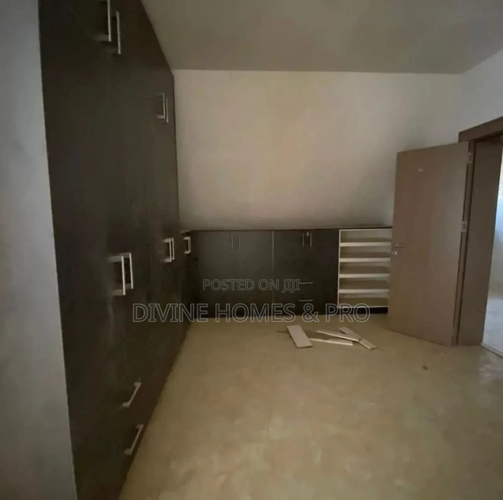 5bdrm Duplex in Guzape District for sale in Guzape District
