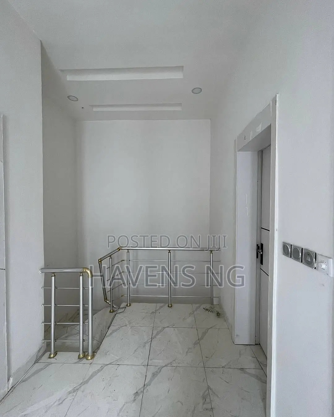 4bdrm Duplex in Ikota for sale in Ikota