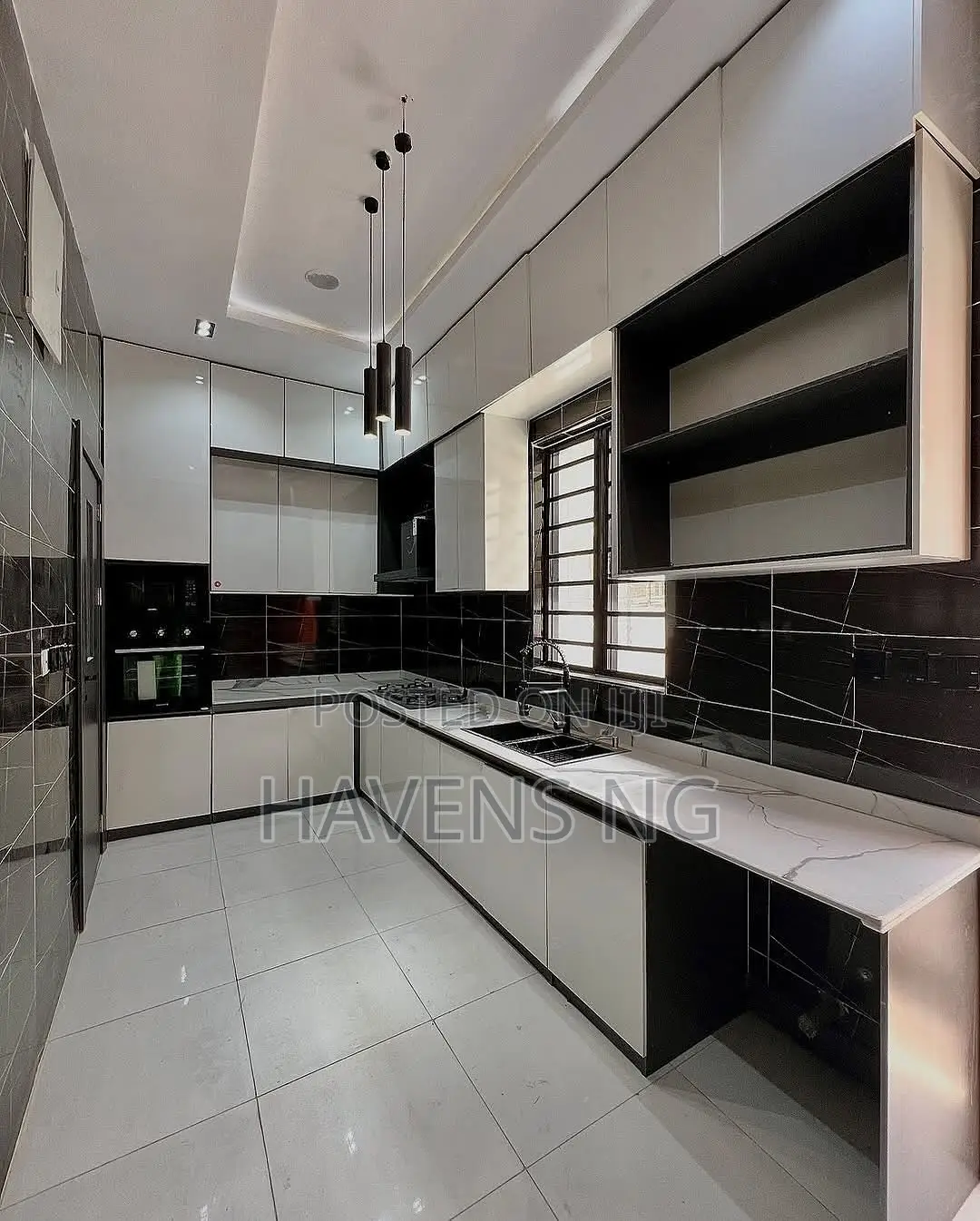 4bdrm Duplex in Ikota for sale in Ikota