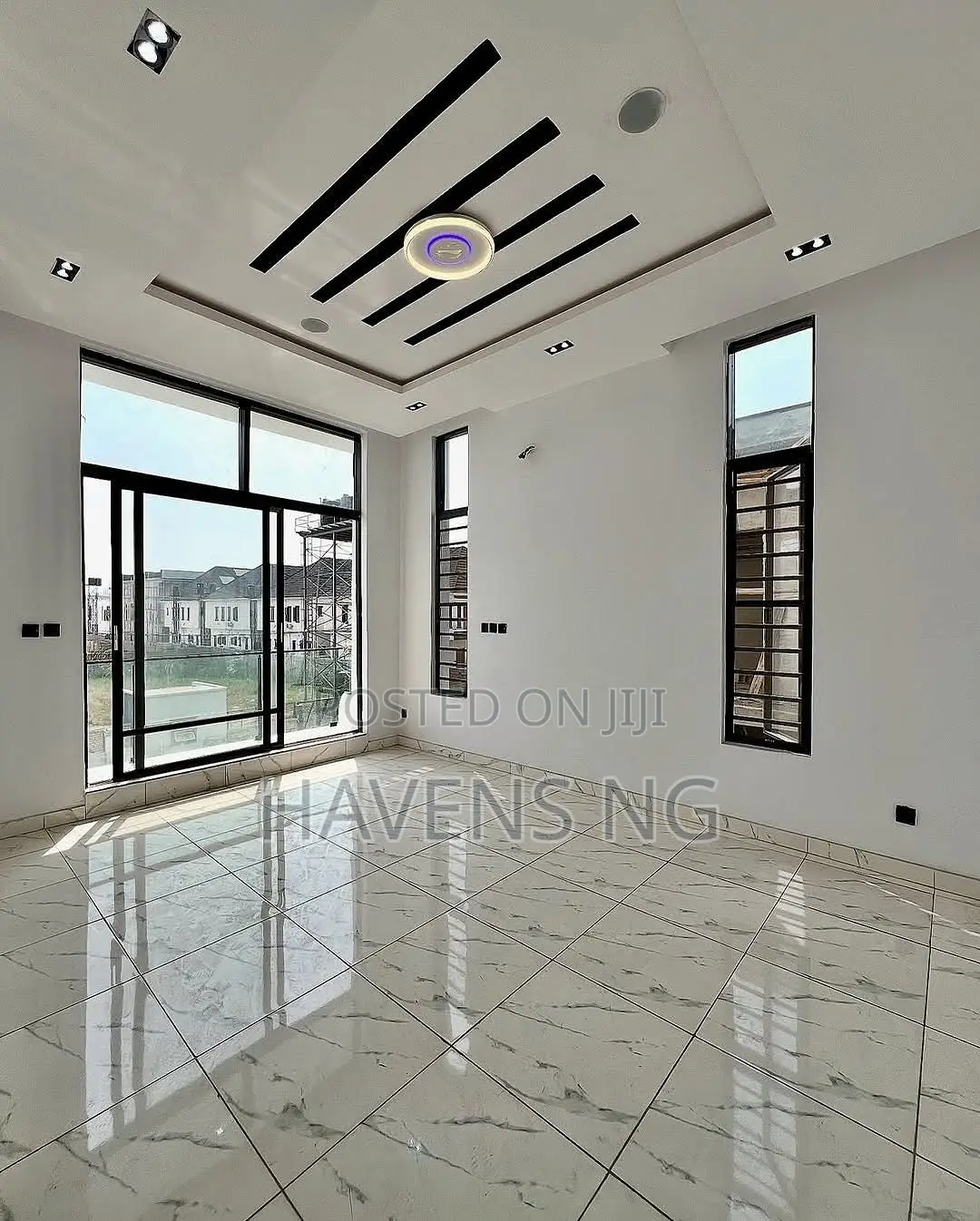 4bdrm Duplex in Ikota for sale in Ikota