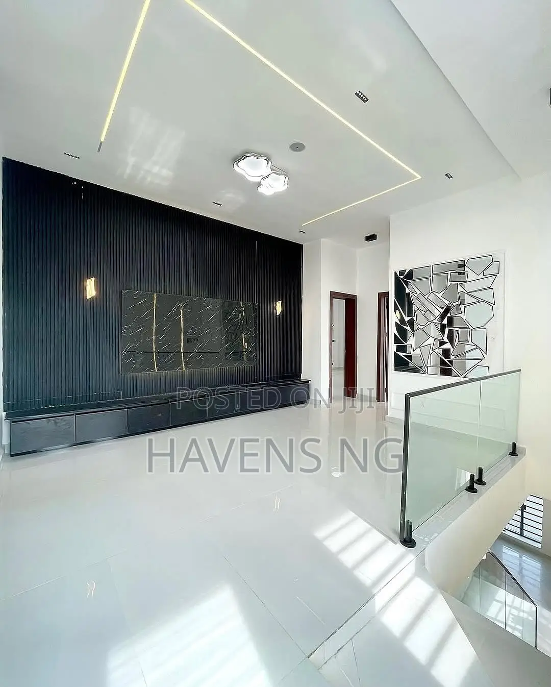 5bdrm Duplex in Idado for sale in Idado