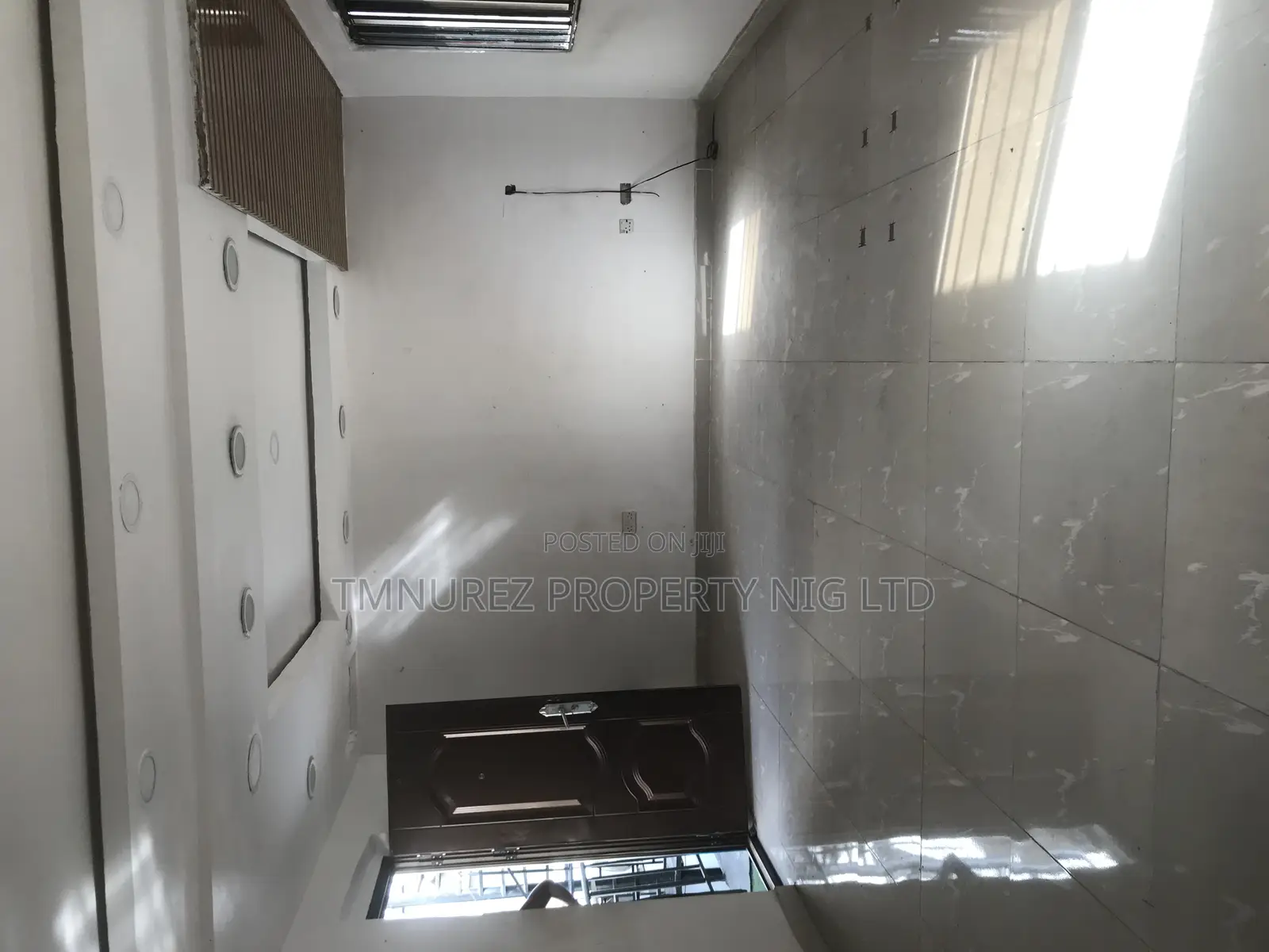 Shop Open Space for Rent in Lekki Phase 1