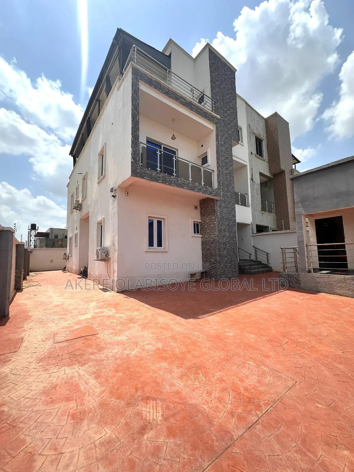 Furnished 5bdrm House in Orchacho Estate Idu for sale in Idu Industrial
