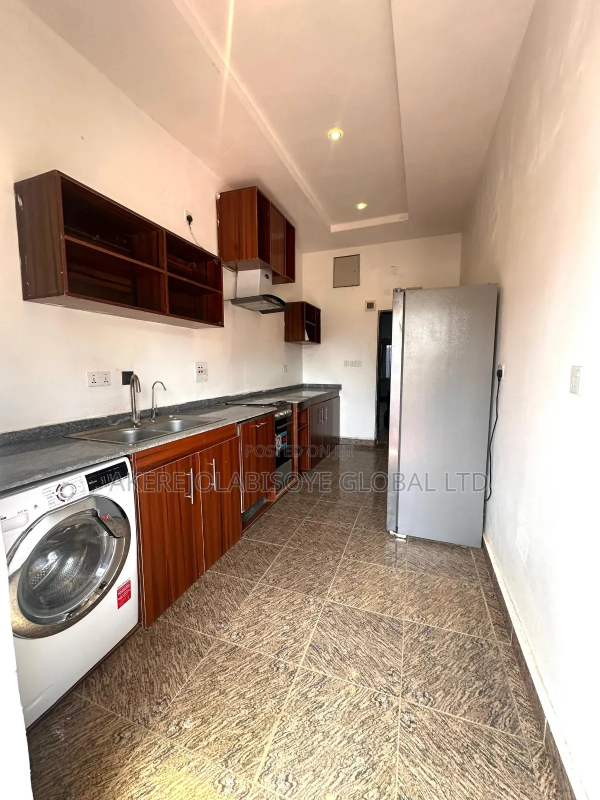 Furnished 5bdrm House in Orchacho Estate Idu for sale in Idu Industrial