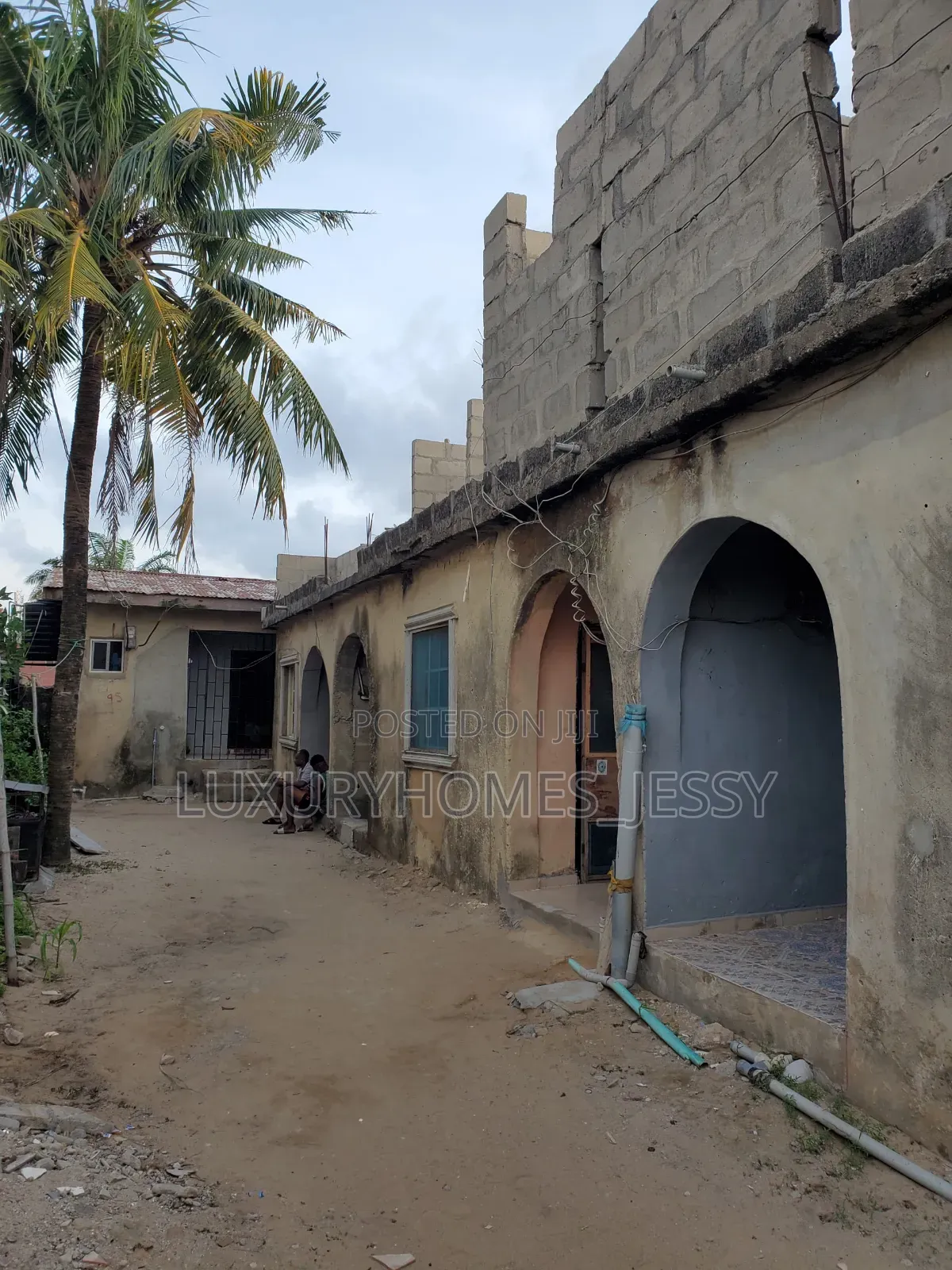 5bdrm House in Igboneri, Okokomaiko for sale in Okokomaiko