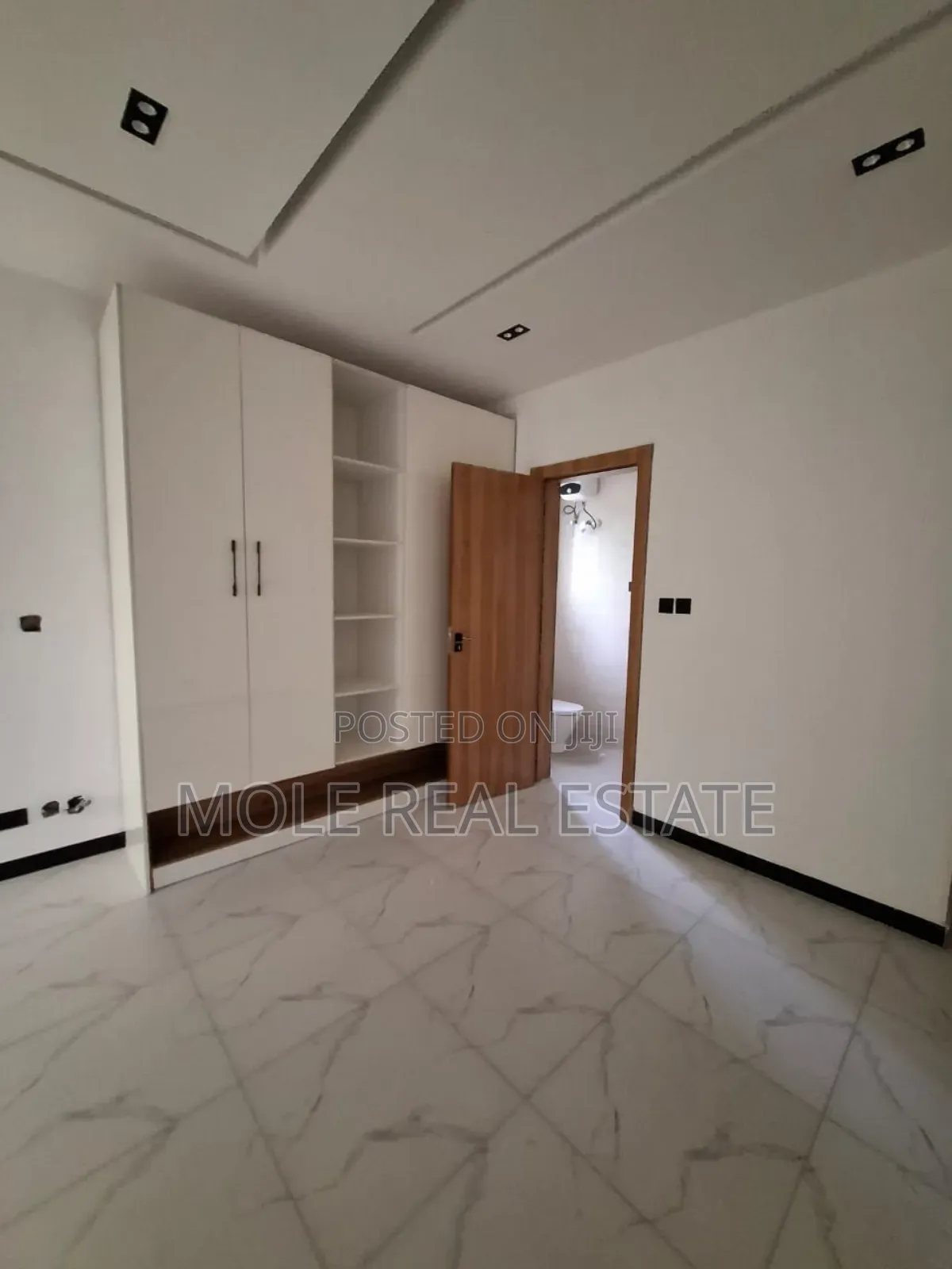 Furnished 4bdrm Duplex in Vgc for sale in VGC / Ajah