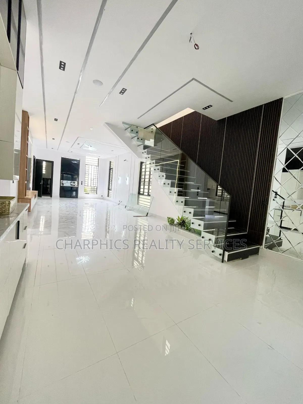 5bdrm Duplex in Ajah for sale in Ajah