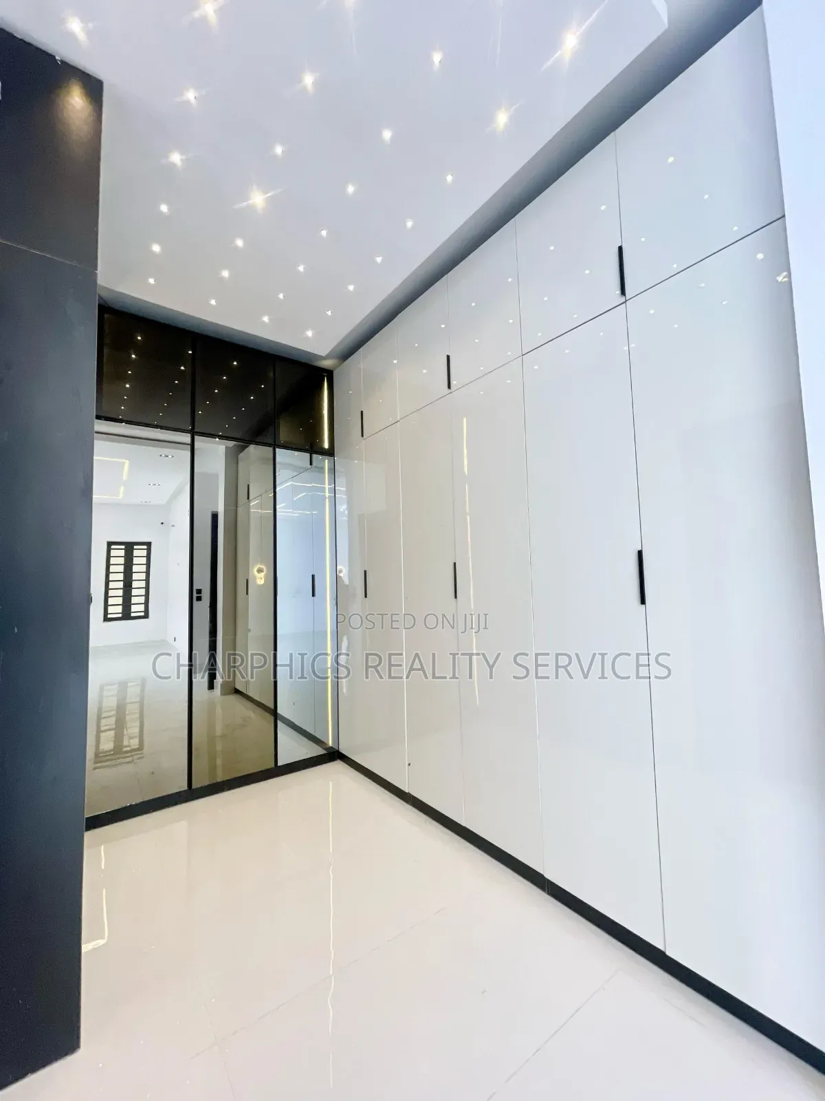 5bdrm Duplex in Ajah for sale in Ajah