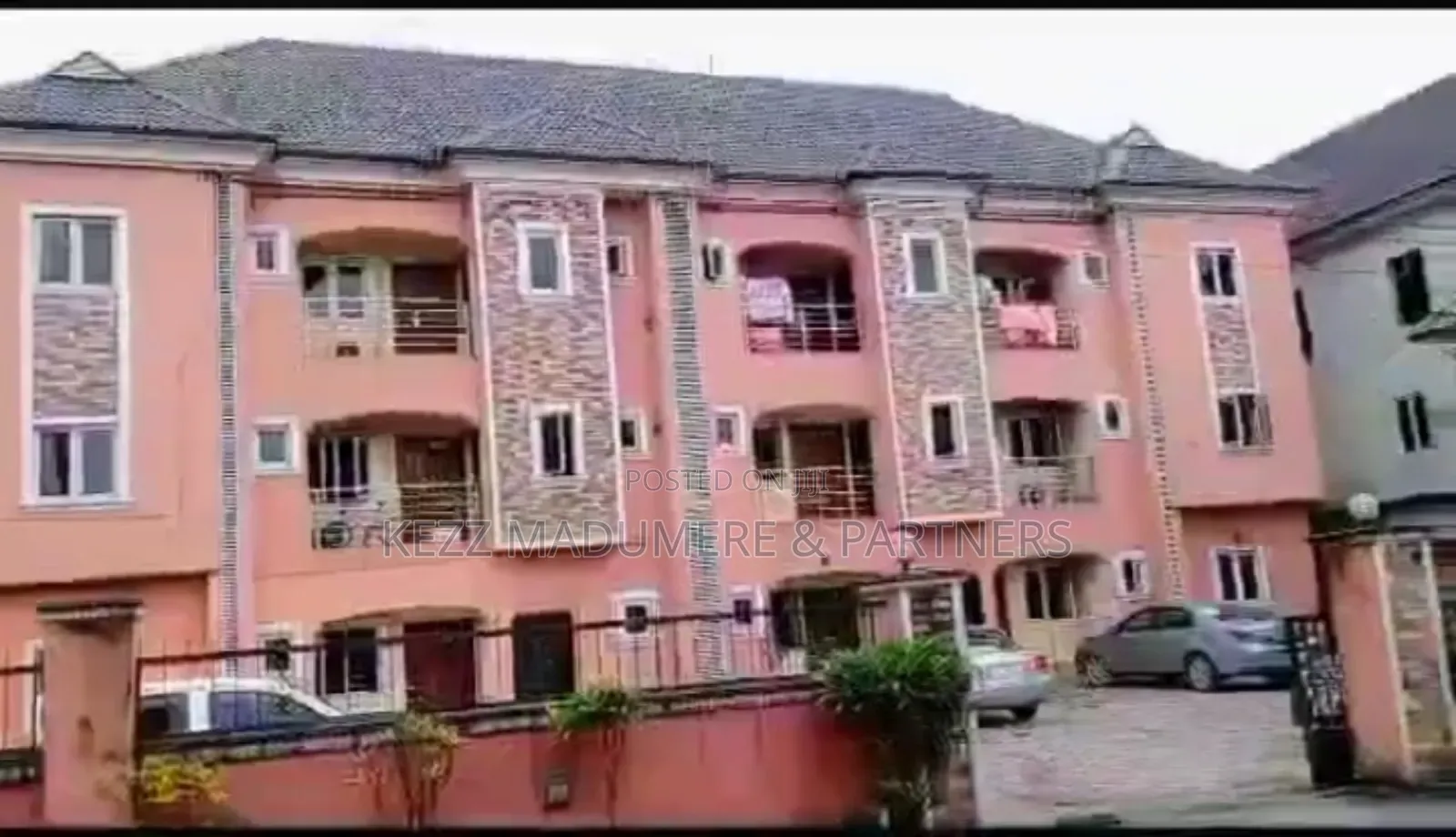 9bdrm Block of Flats in Gated Estate for sale in Port-Harcourt