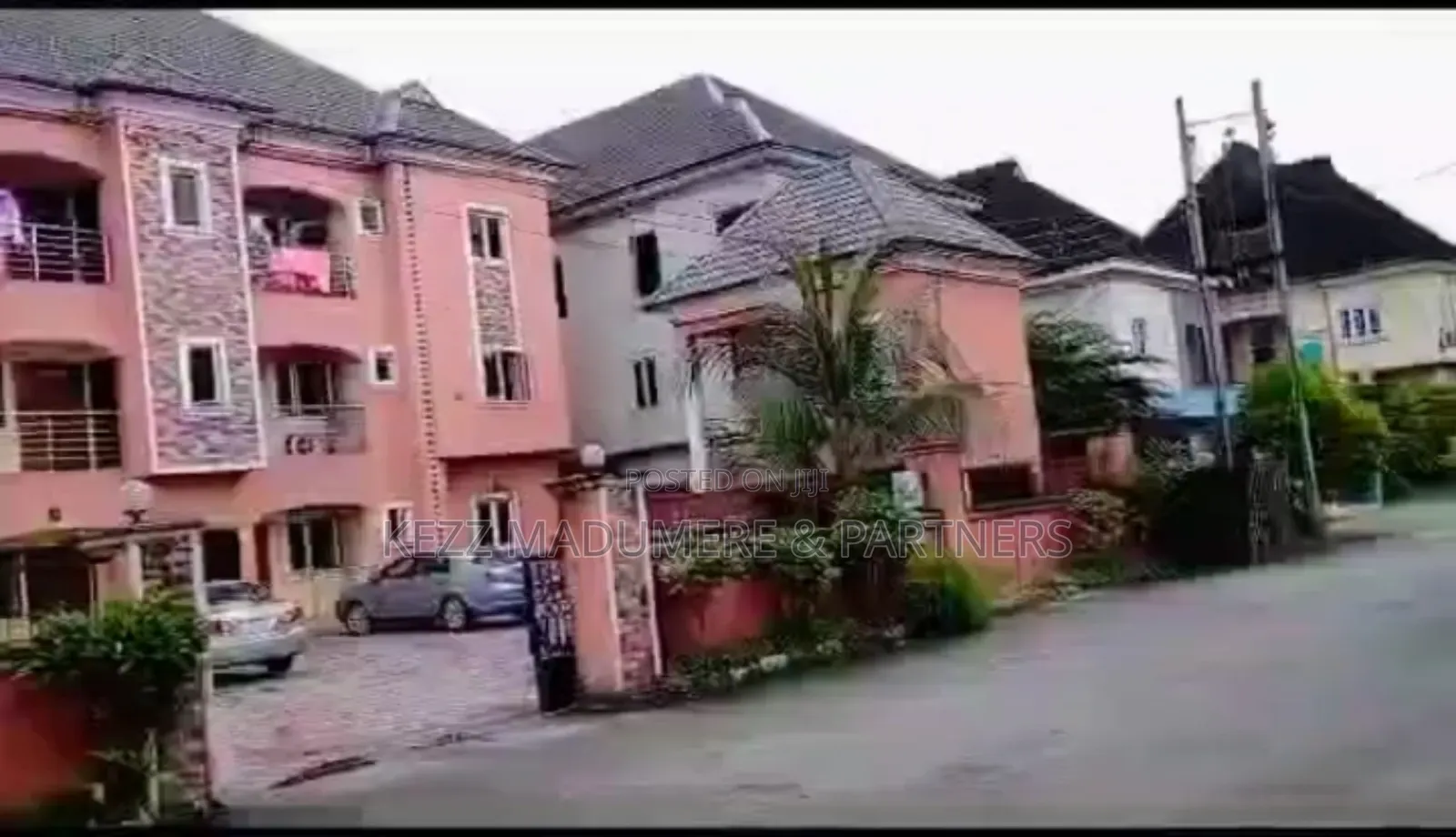 9bdrm Block of Flats in Gated Estate for sale in Port-Harcourt