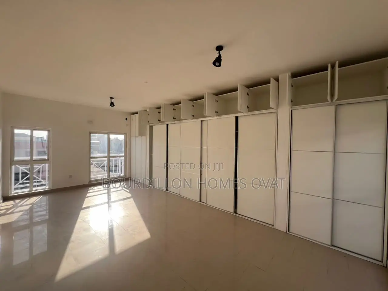 3bdrm Maisonette in Victoria Island for sale in Victoria Island