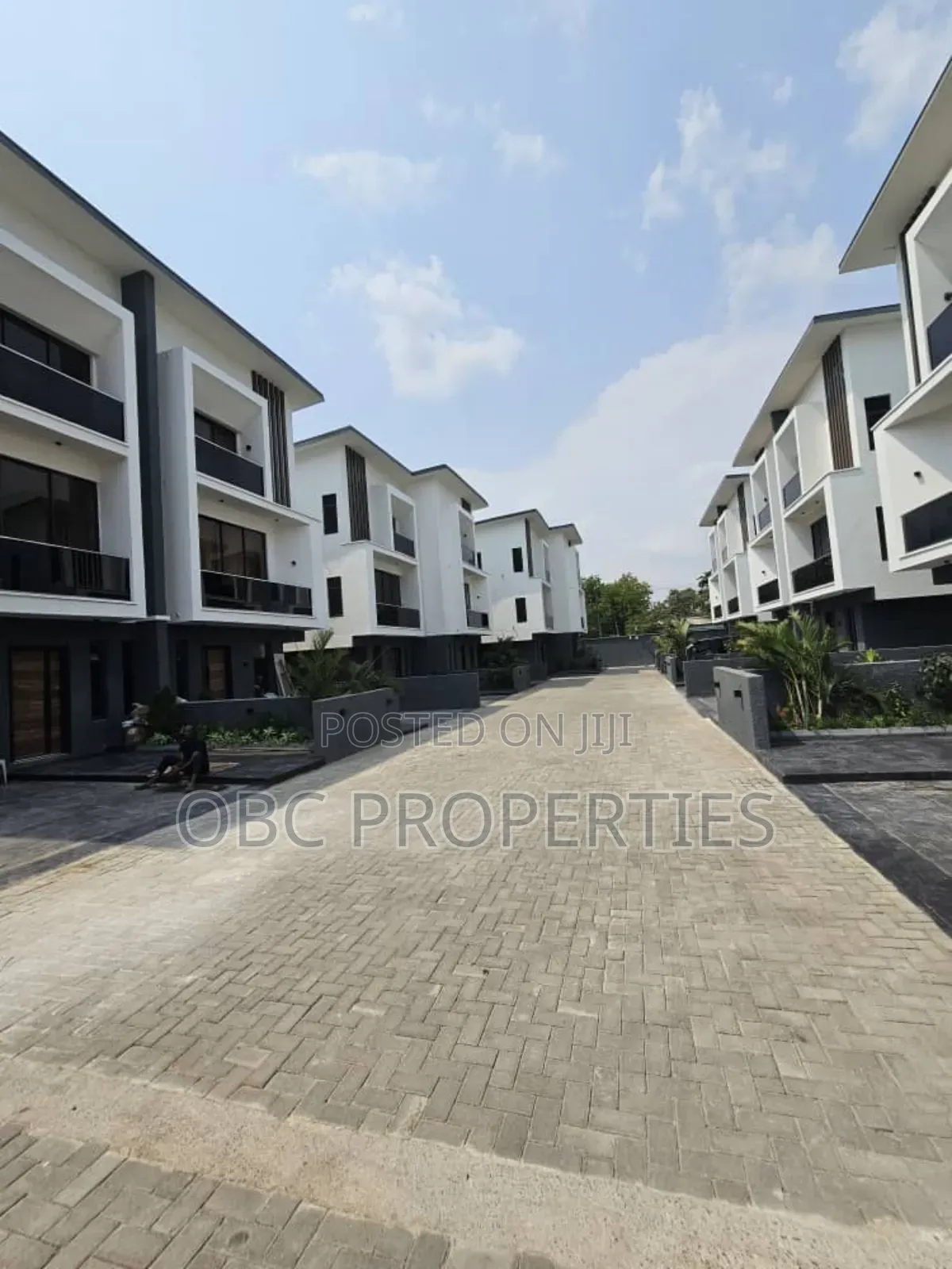 Furnished 4bdrm Duplex in Ikeja Gra for sale in Ikeja GRA