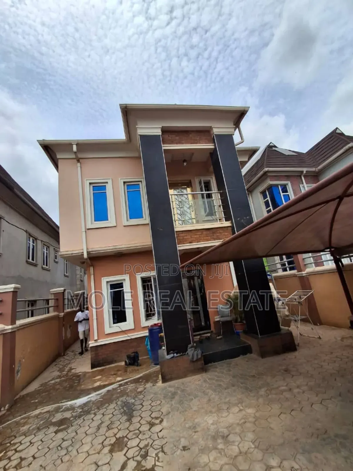 Furnished 5bdrm Duplex in Ikola, Ifako-Ijaiye for sale in Ifako-Ijaiye