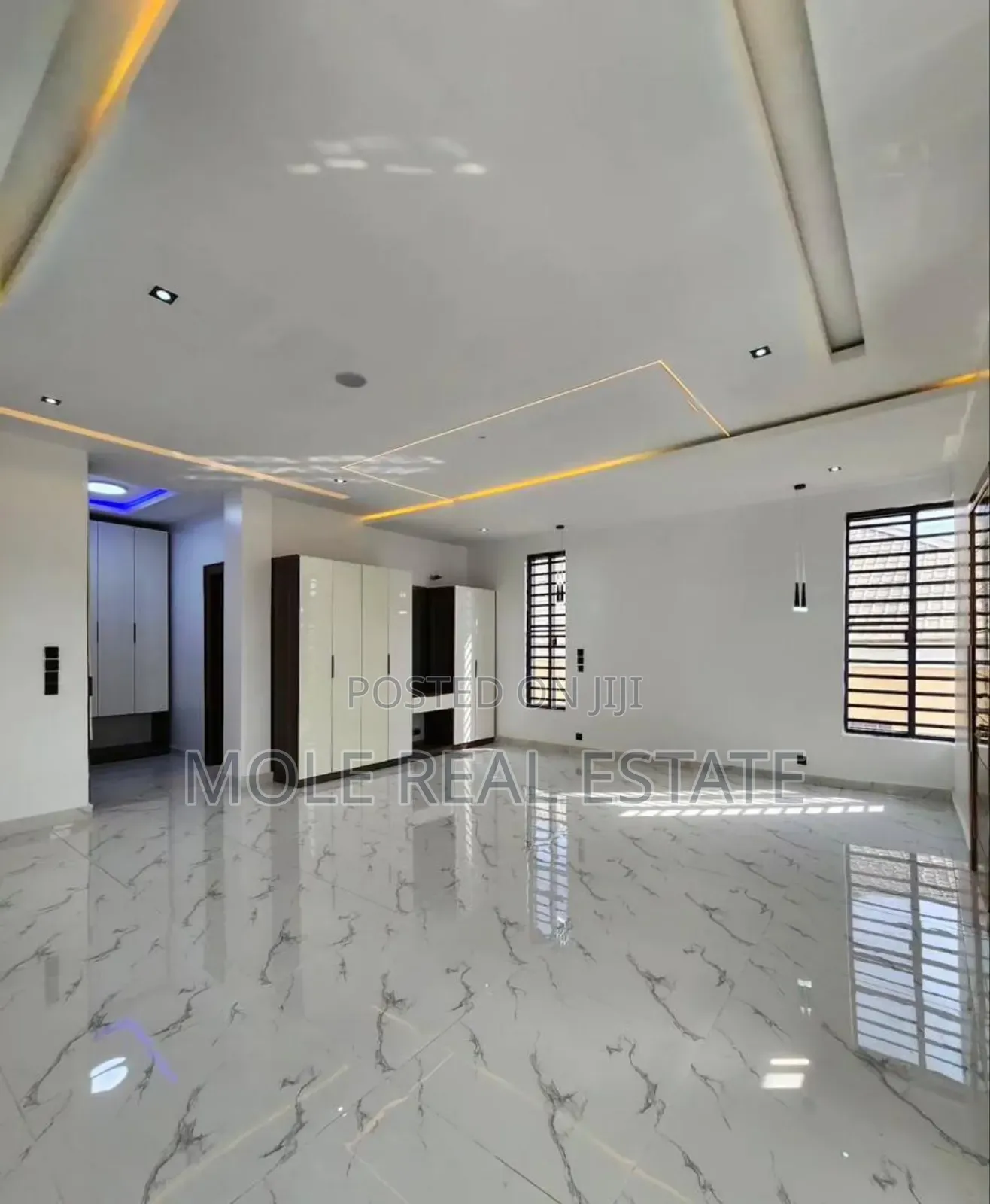 Furnished 5bdrm Duplex in Ikota, Ifako-Ijaiye for sale in Ifako-Ijaiye