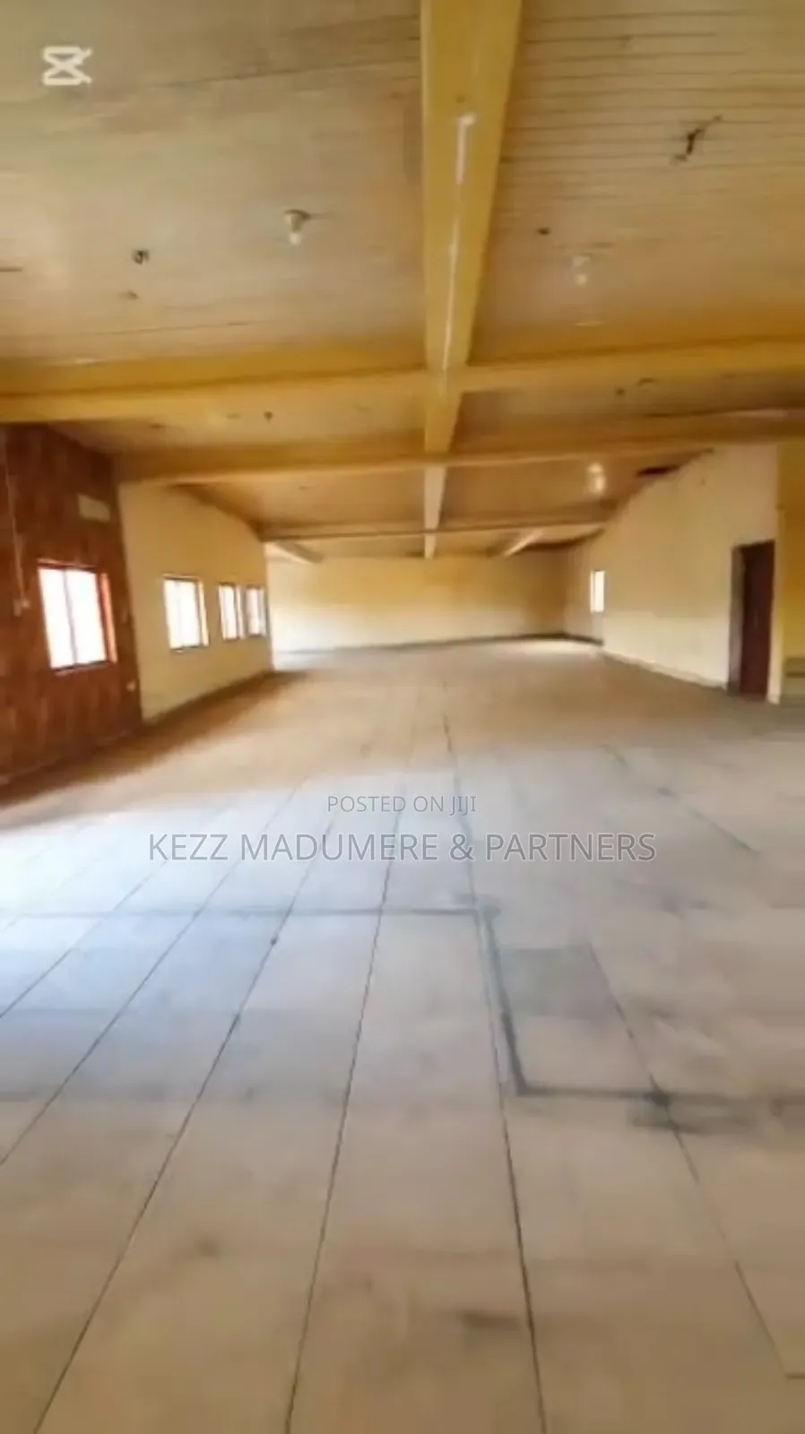 To Let : Double Duplex Shop Close to New Gra in Port-Harcourt