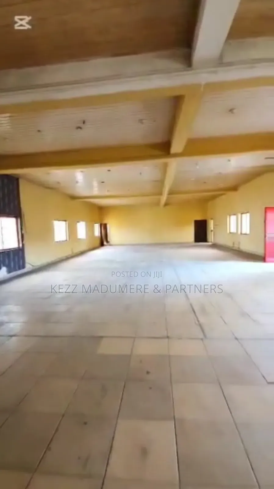 To Let : Double Duplex Shop Close to New Gra in Port-Harcourt