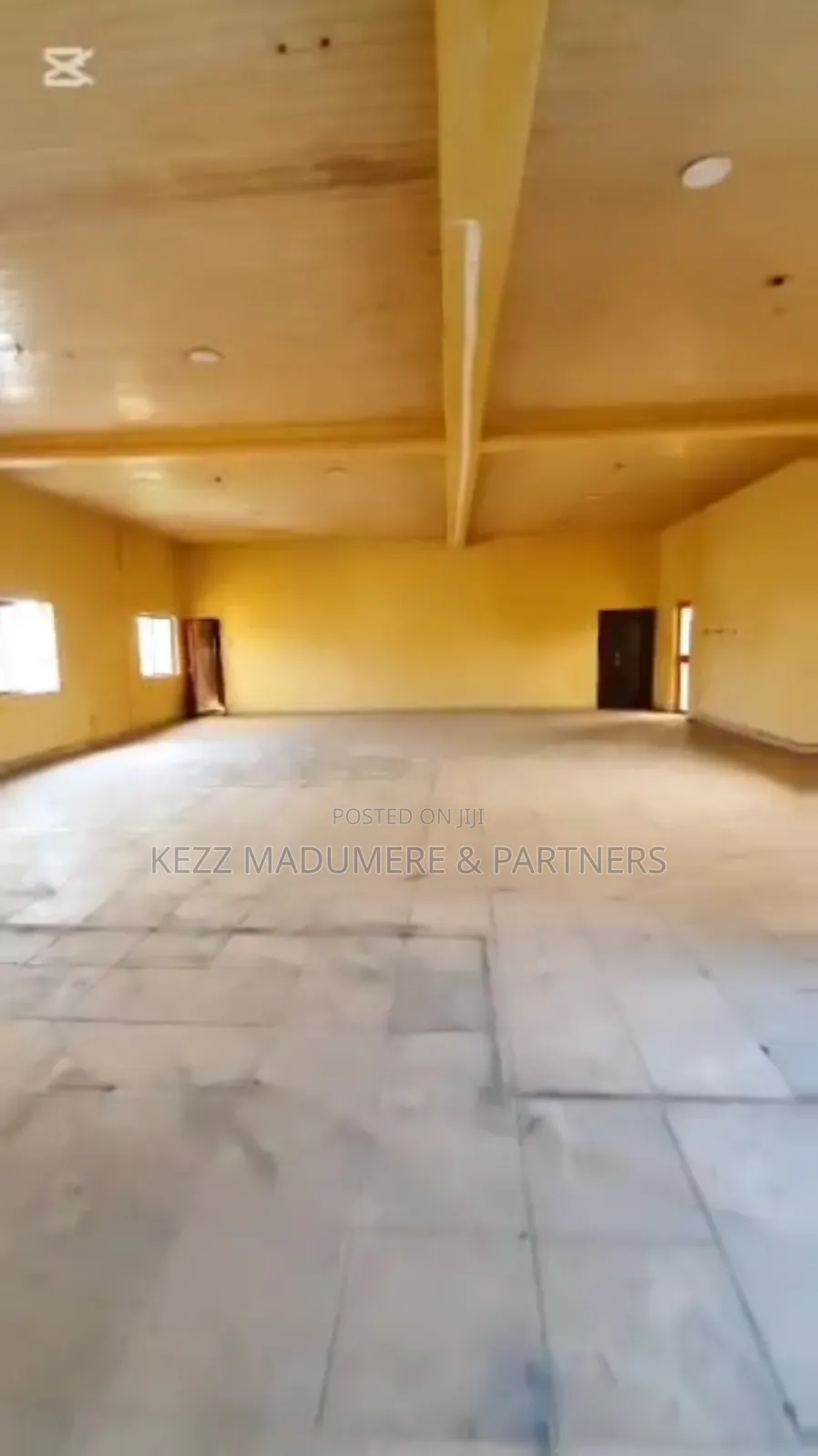 To Let : Double Duplex Shop Close to New Gra in Port-Harcourt