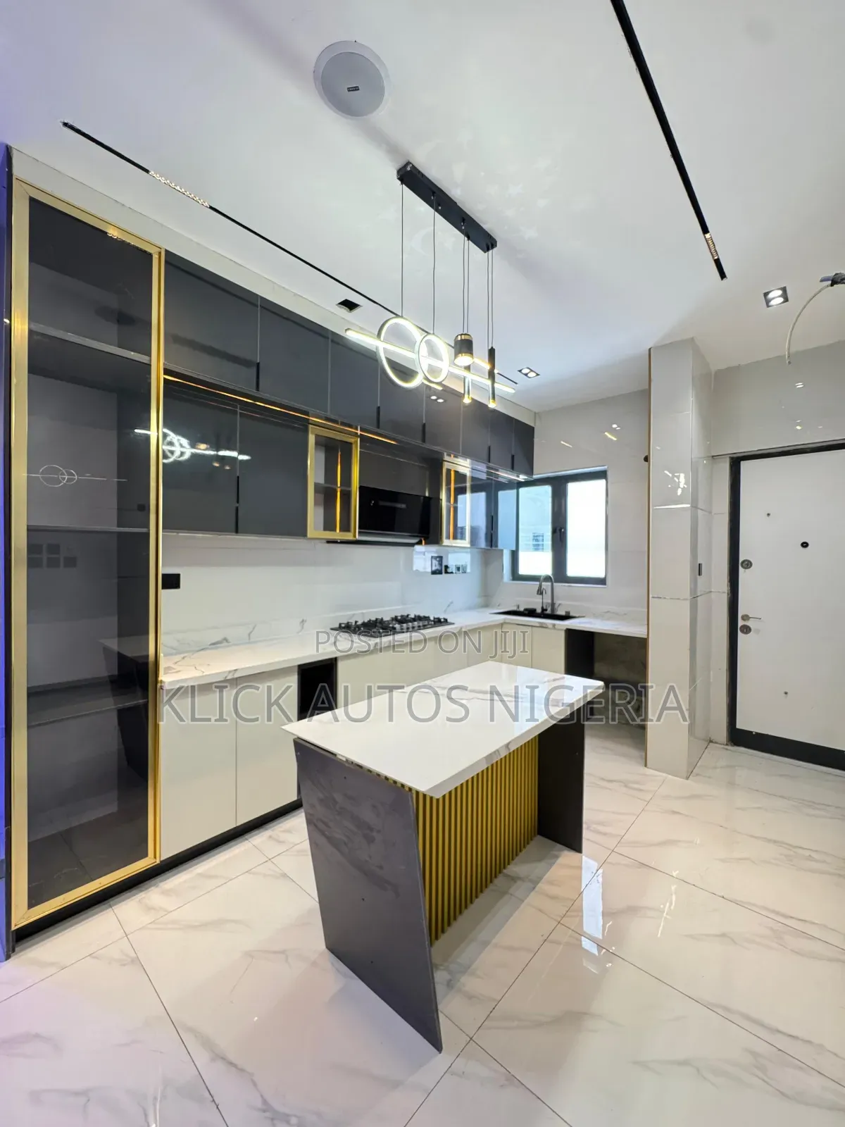5bdrm Duplex in Lekki for sale in Lekki