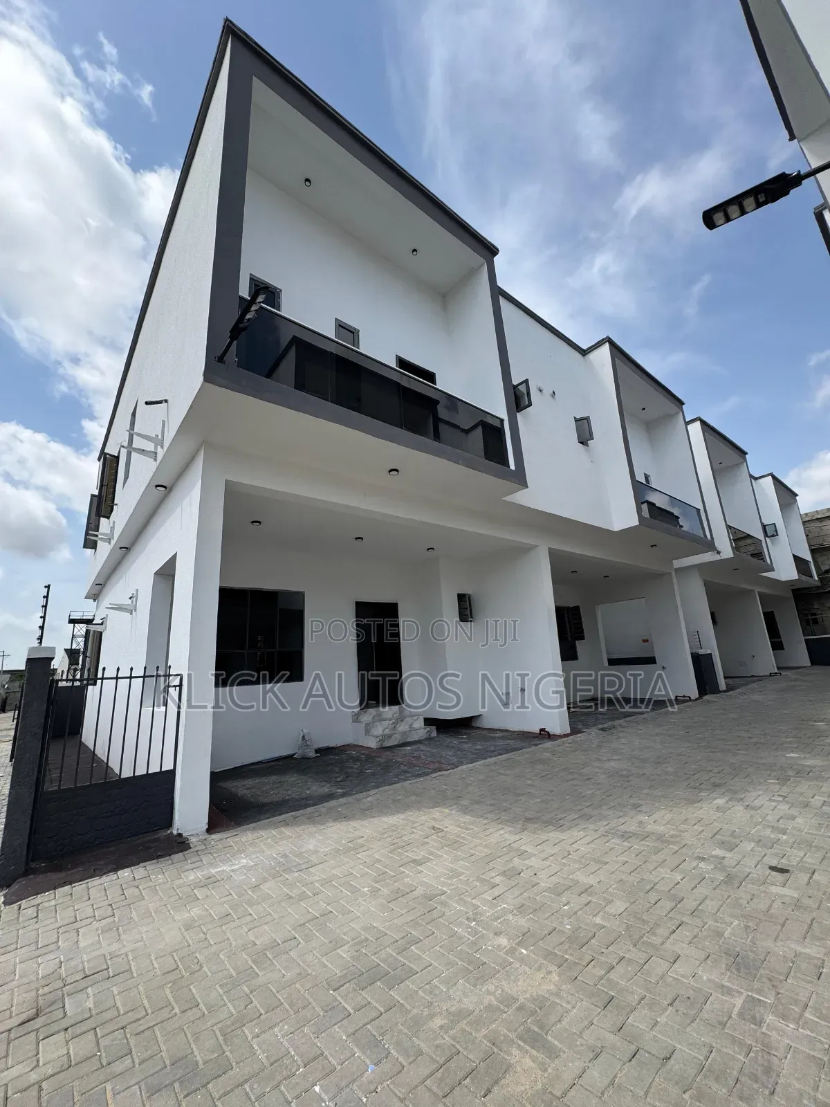 4bdrm Duplex in Lekki for sale in Lekki