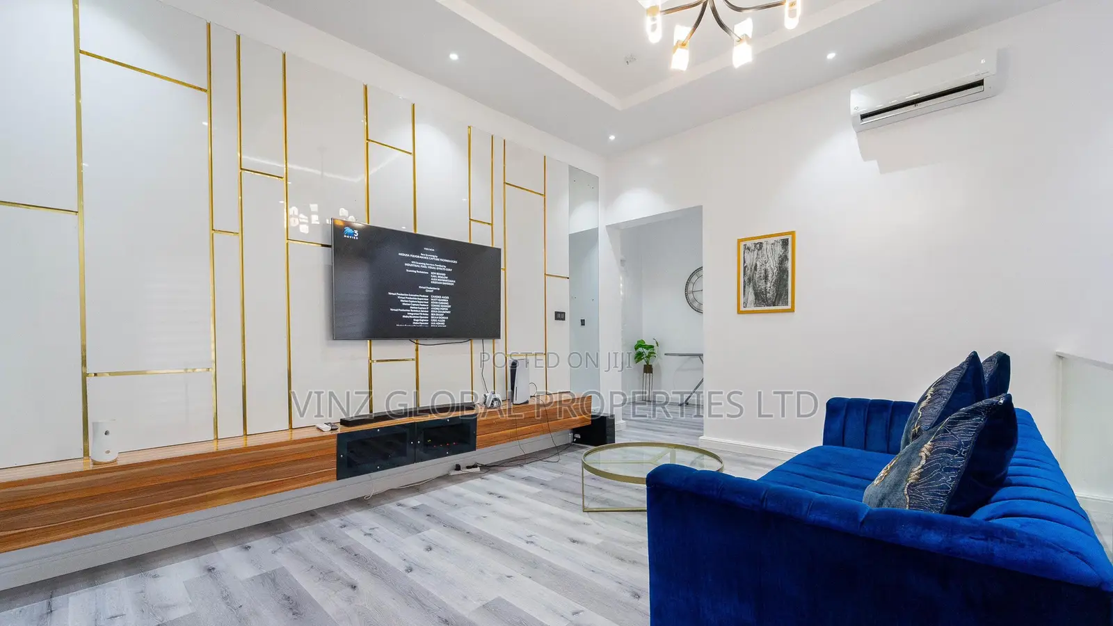 Luxury 5 Bedroom Self Compound Duplex With Pool,Snooker,Ps5 in Lekki