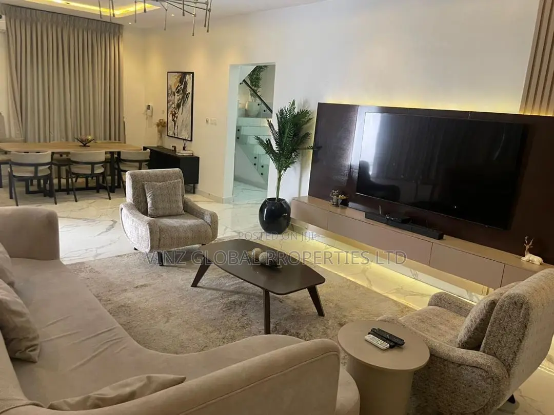 Luxury and Very Spacious 5 Bedroom Self Compound in Lekki