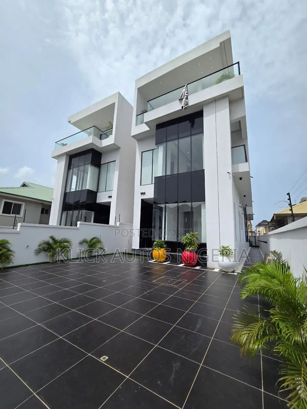 Furnished 5bdrm Duplex in Lekki for sale in Lekki