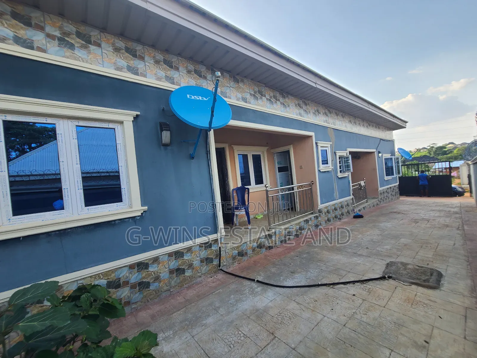 2bdrm Block of Flats in Ogheghe Community, Benin City for sale in Benin City