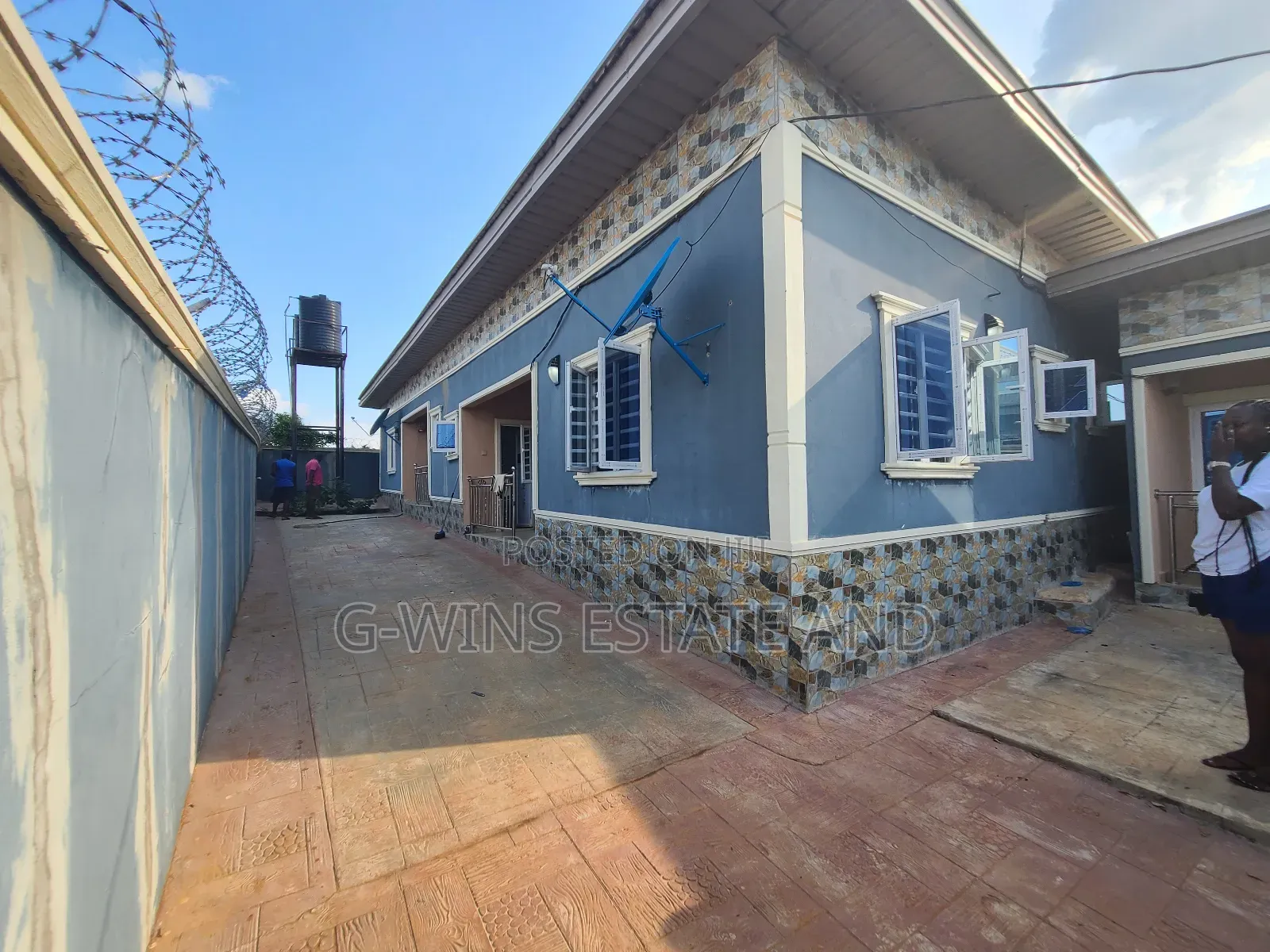 2bdrm Block of Flats in Ogheghe Community, Benin City for sale in Benin City