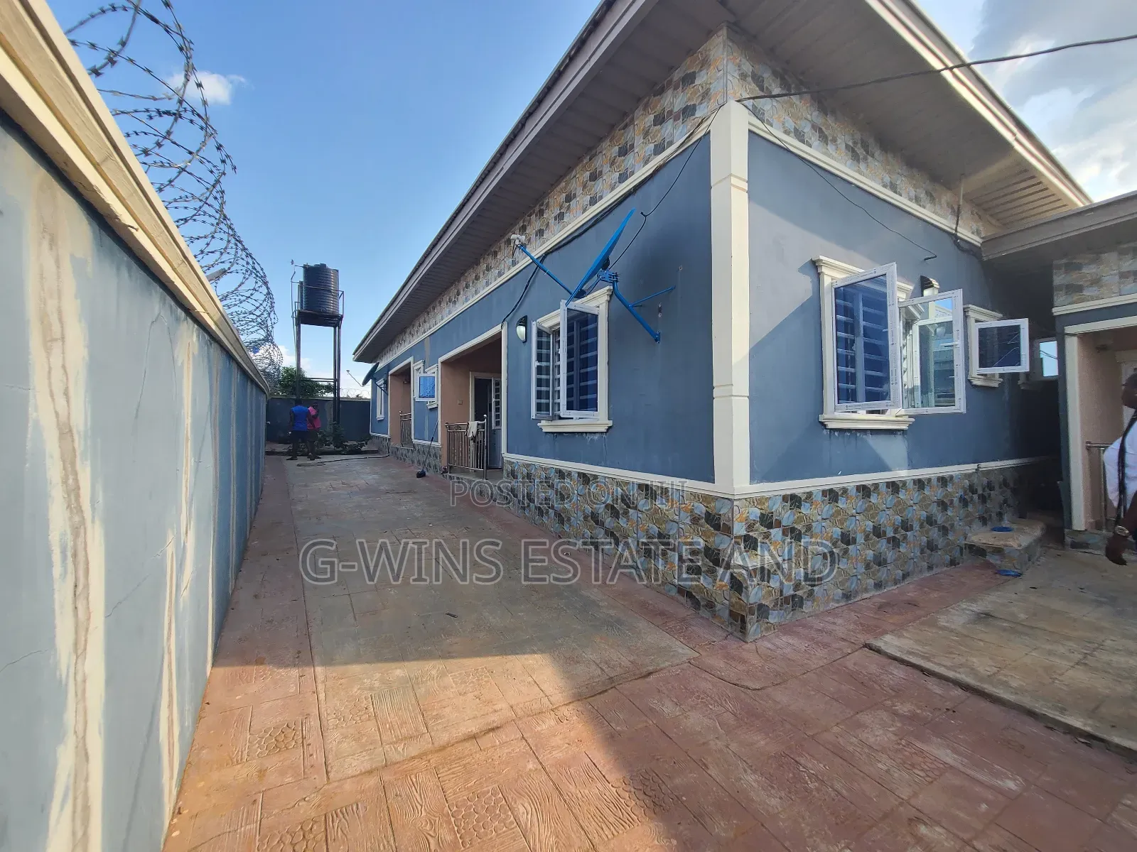 2bdrm Block of Flats in Ogheghe Community, Benin City for sale in Benin City