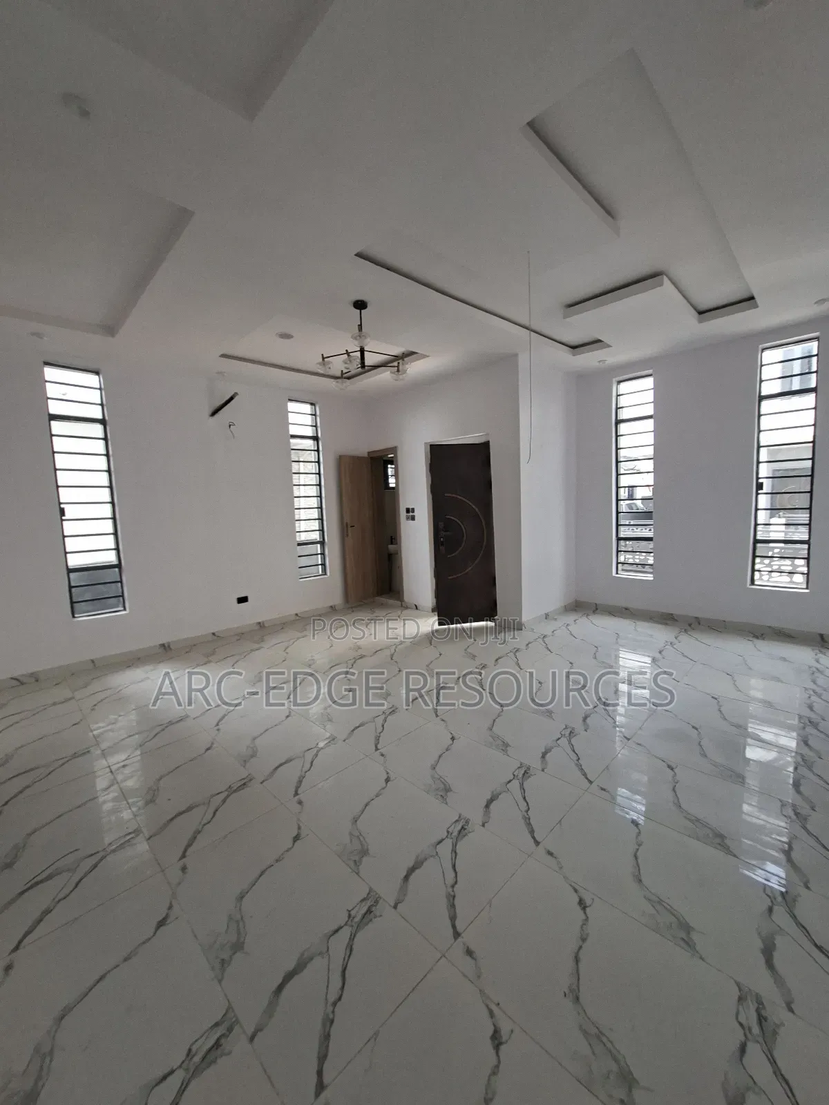 5bdrm Duplex in Ago Palace for sale in Ago Palace