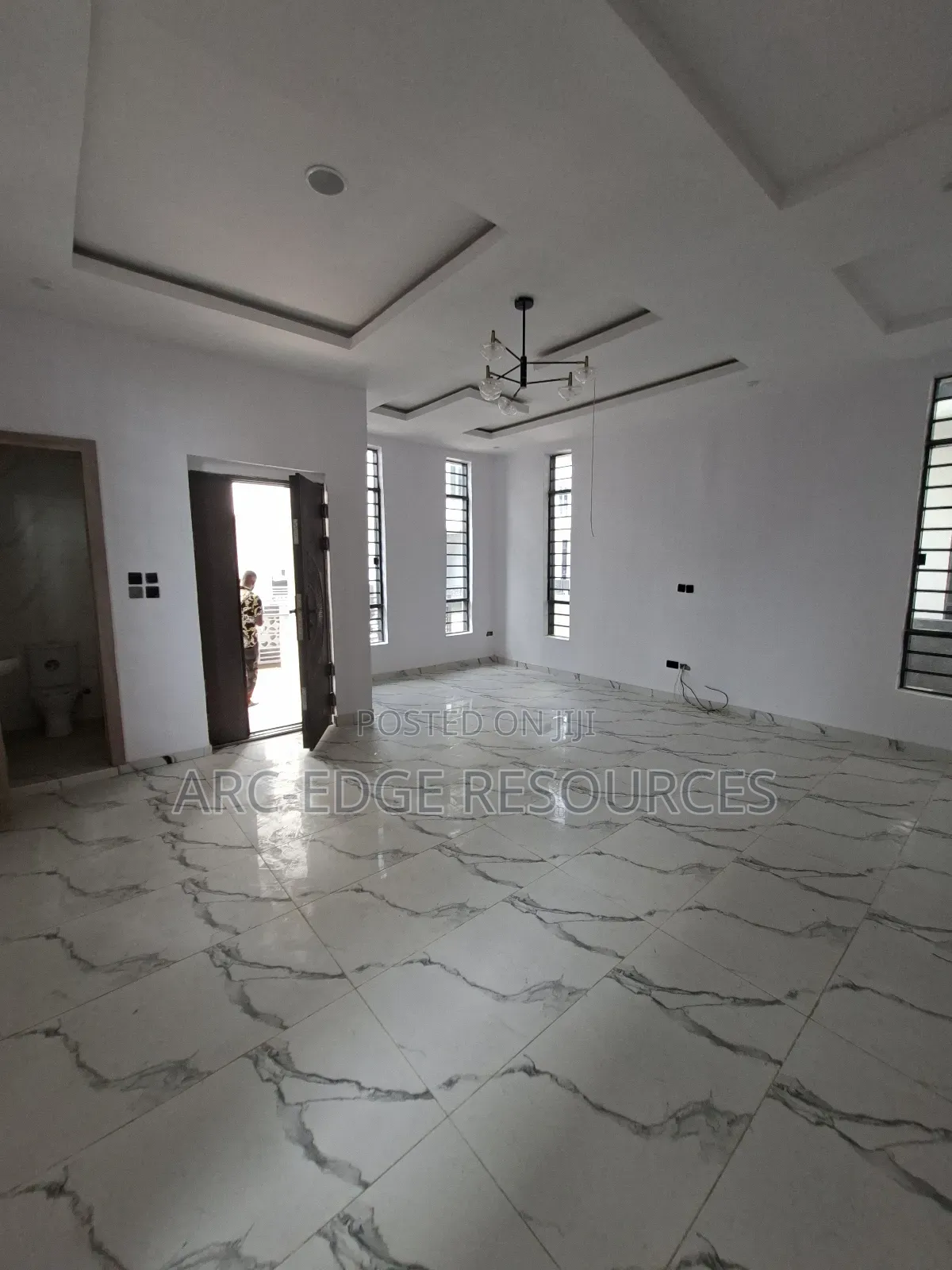 5bdrm Duplex in Ago Palace for sale in Ago Palace