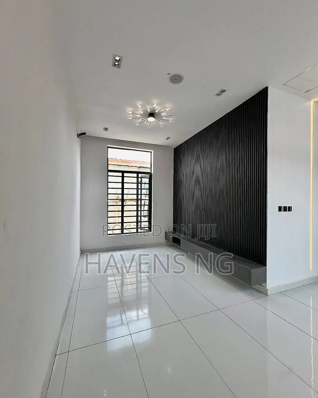 5bdrm Duplex in Ikota for sale in Ikota