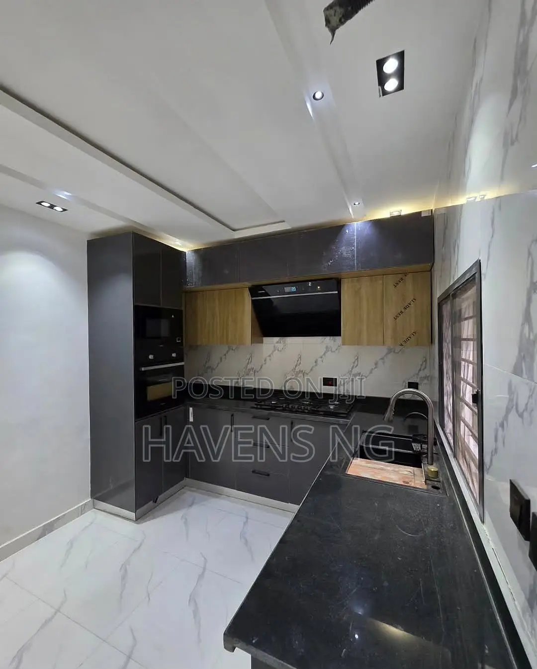 4bdrm Duplex in Lekki Phase 2 for sale in Lekki Phase 2