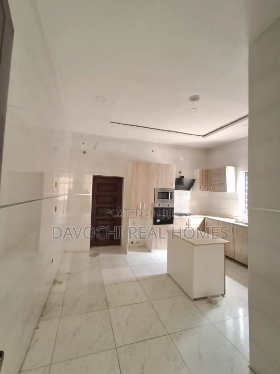 5bdrm Duplex in Blenco, Sangotedo for rent in Sangotedo
