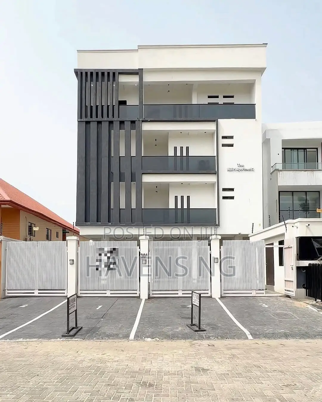 Furnished 3bdrm Duplex in Lekki Phase 1 for sale in Lekki Phase 1