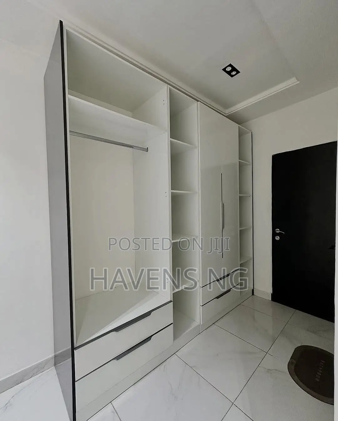 Furnished 3bdrm Duplex in Lekki Phase 1 for sale in Lekki Phase 1