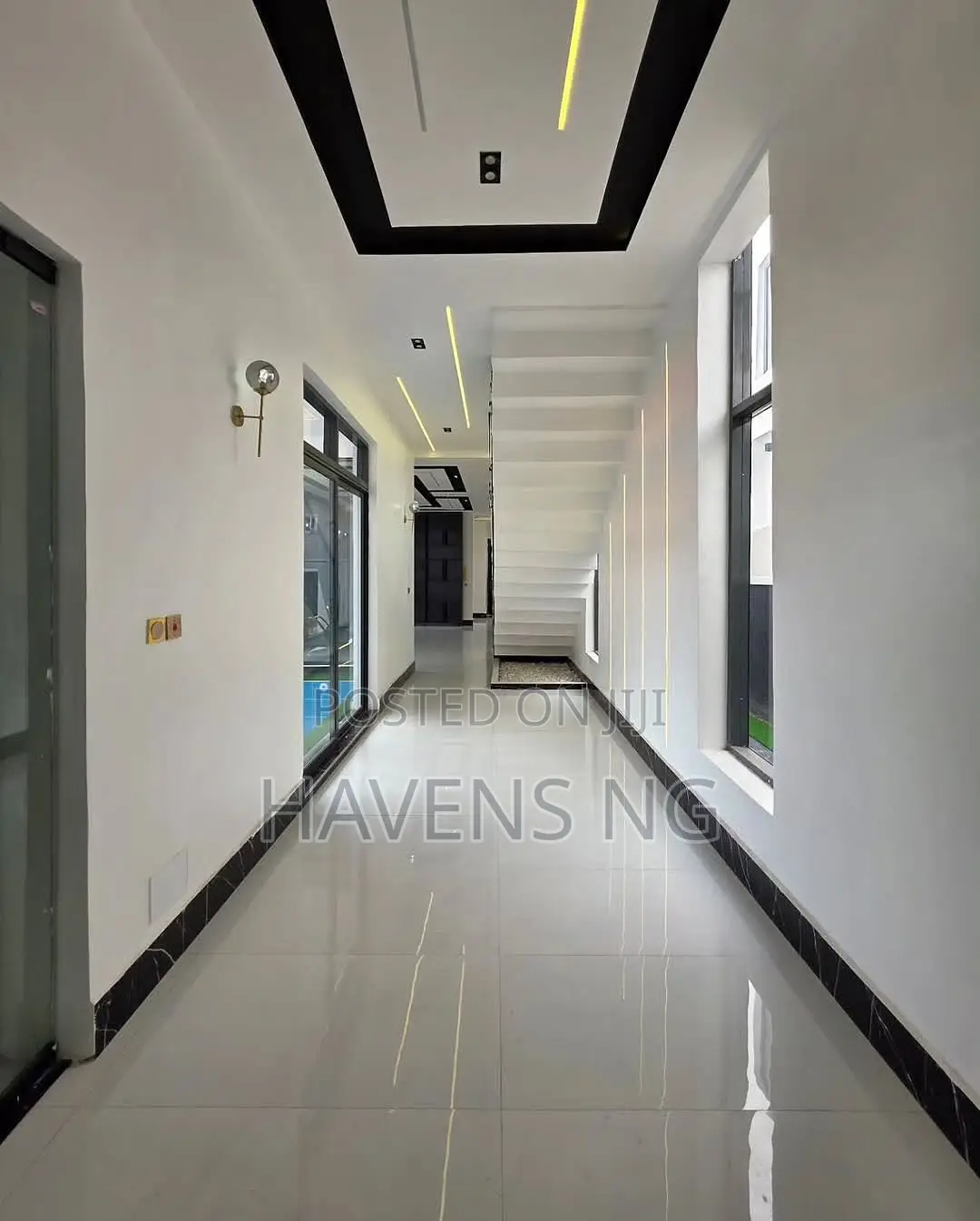 5bdrm Duplex in Lekki Phase 2 for sale in Lekki Phase 2