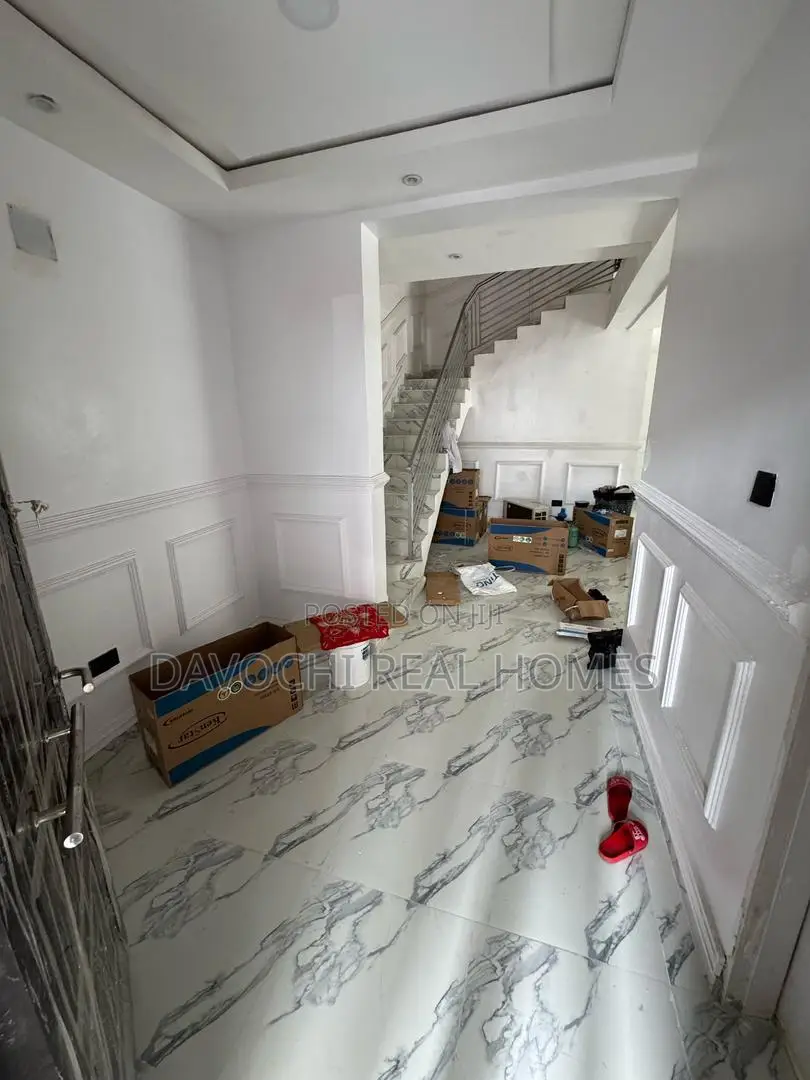 5bdrm Duplex in Ikate for rent in Ikate