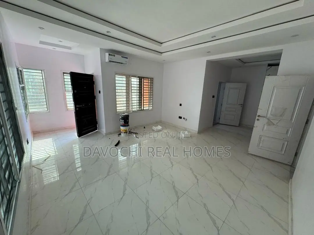 5bdrm Duplex in Ikate for rent in Ikate