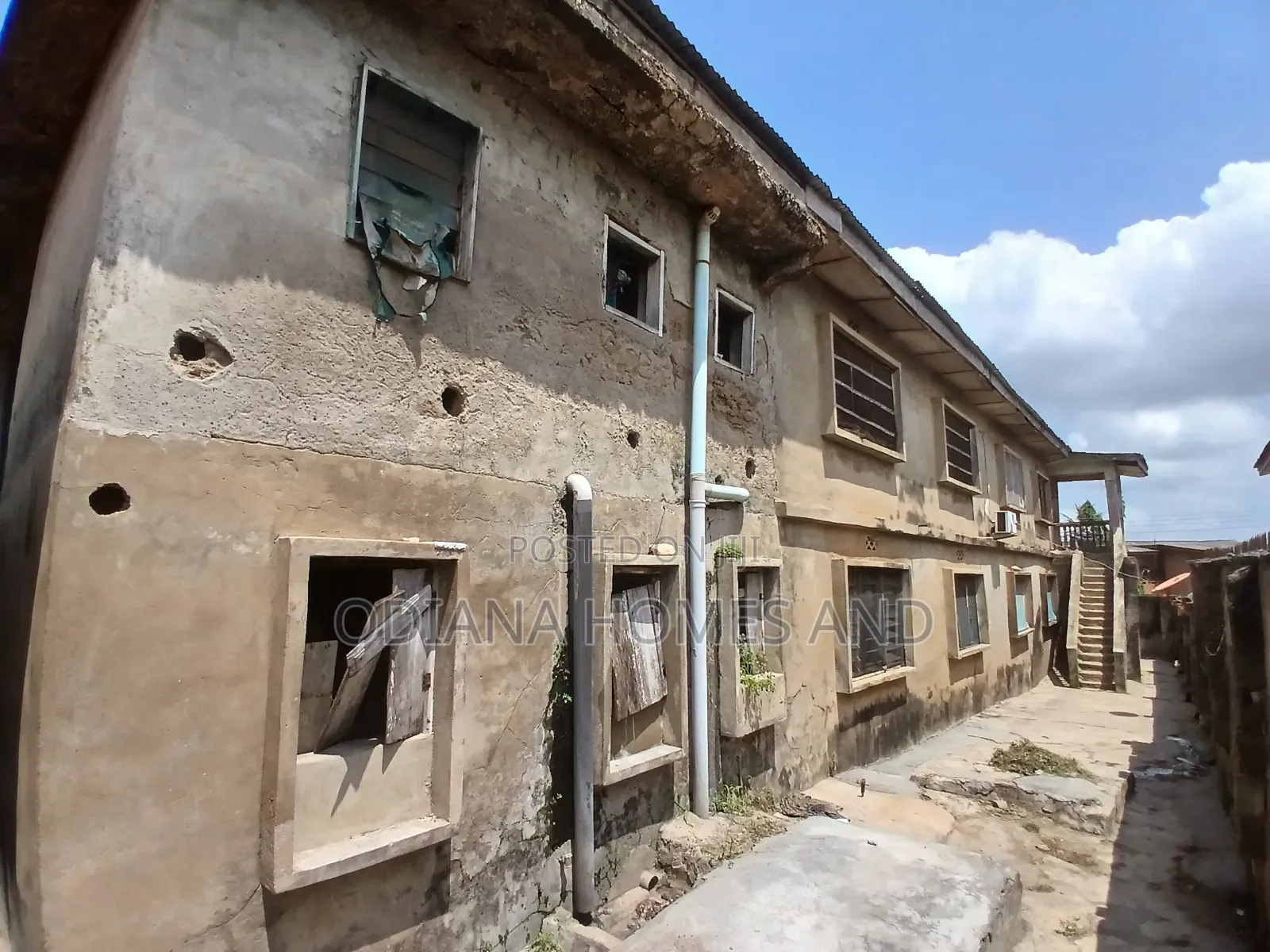 16bdrm Apartment in Bashorun , Ibadan. for sale in Ibadan