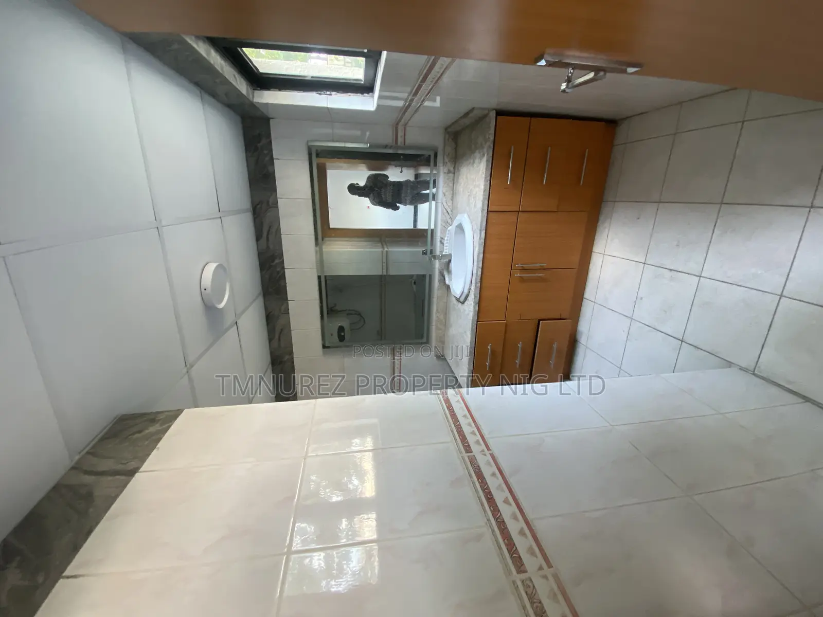 3bdrm Apartment in Chevron Extension, Lekki for rent in Lekki