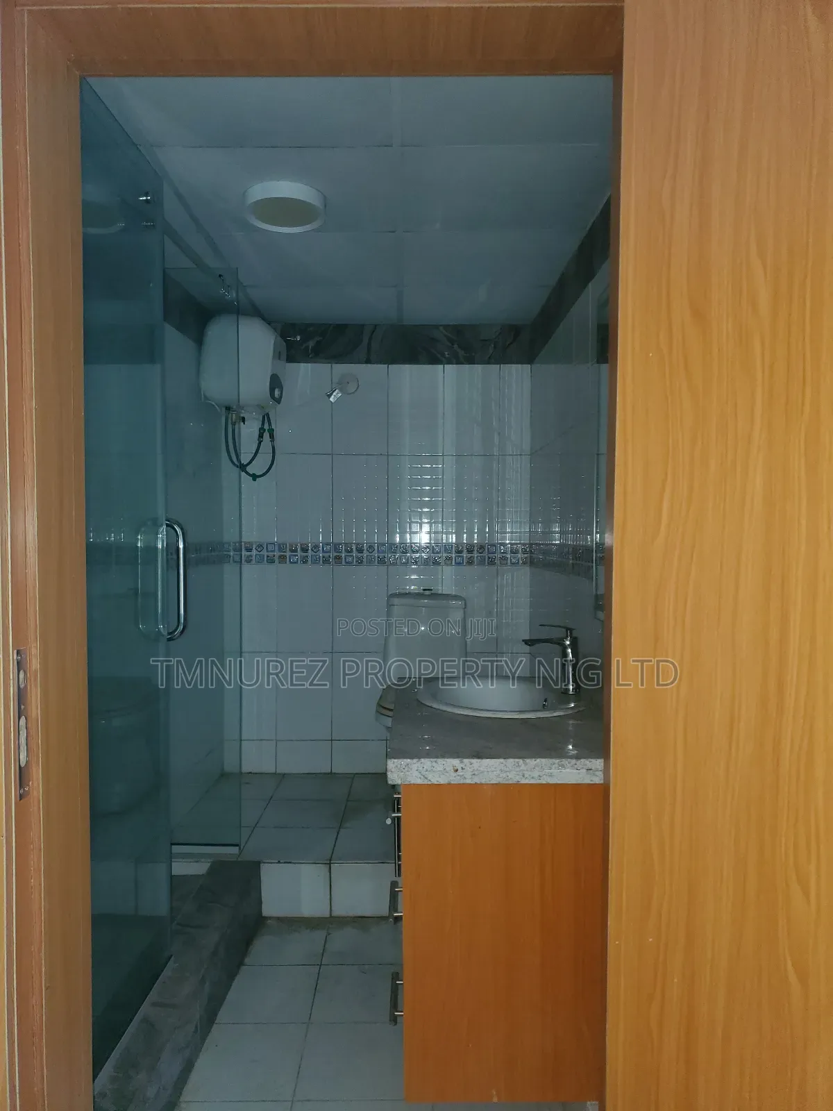 3bdrm Villa in Chevron for rent in Chevron