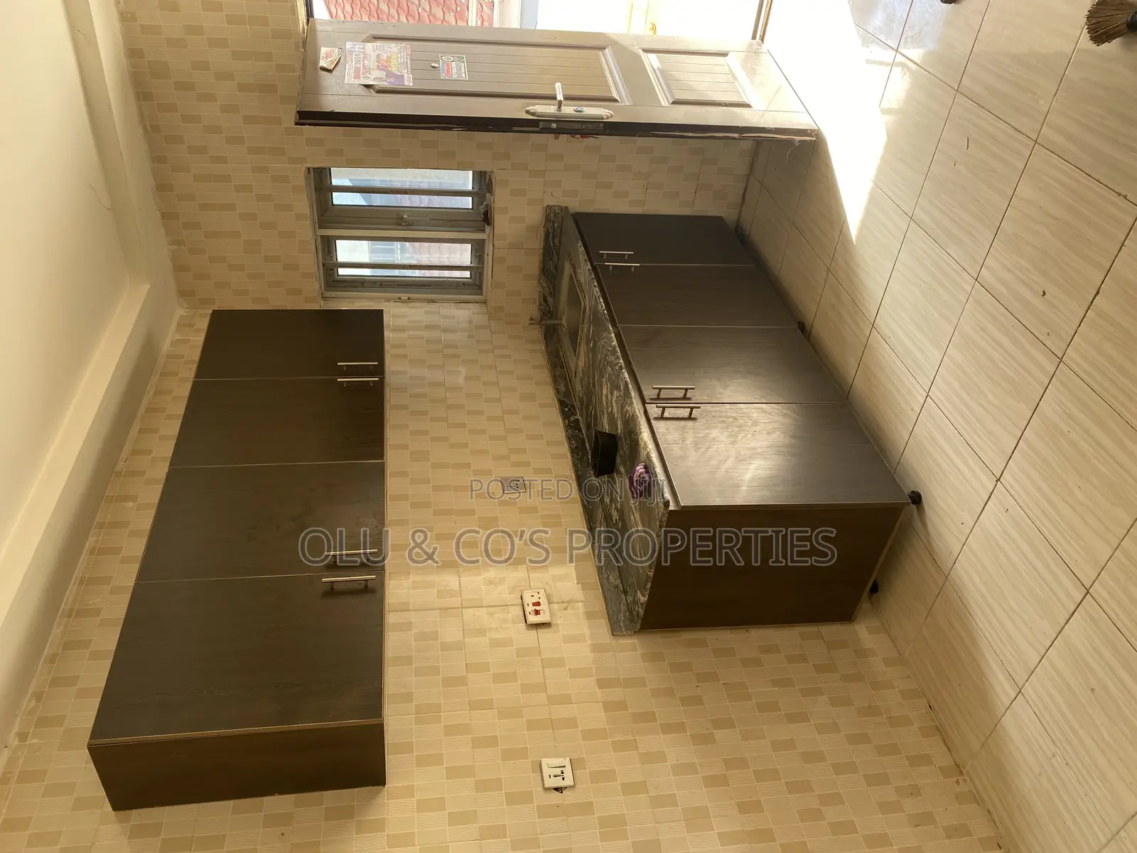 1bdrm Block of Flats in Apase Estate, Lugbe District for rent in Lugbe District