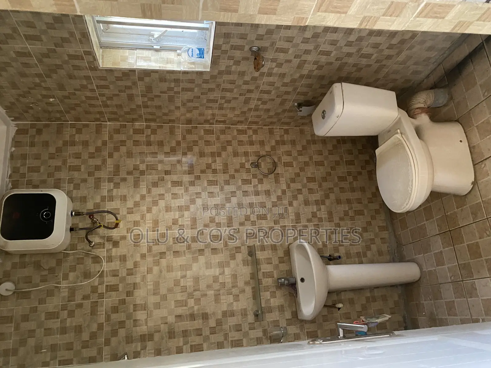 1bdrm Block of Flats in Apase Estate, Lugbe District for rent in Lugbe District