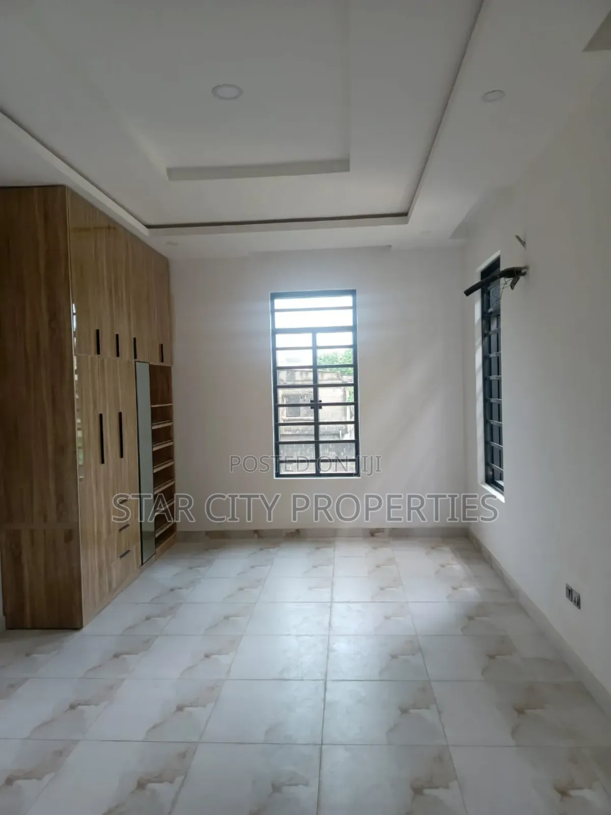 5bdrm Duplex in Omole Phase 1 for sale in Omole Phase 1