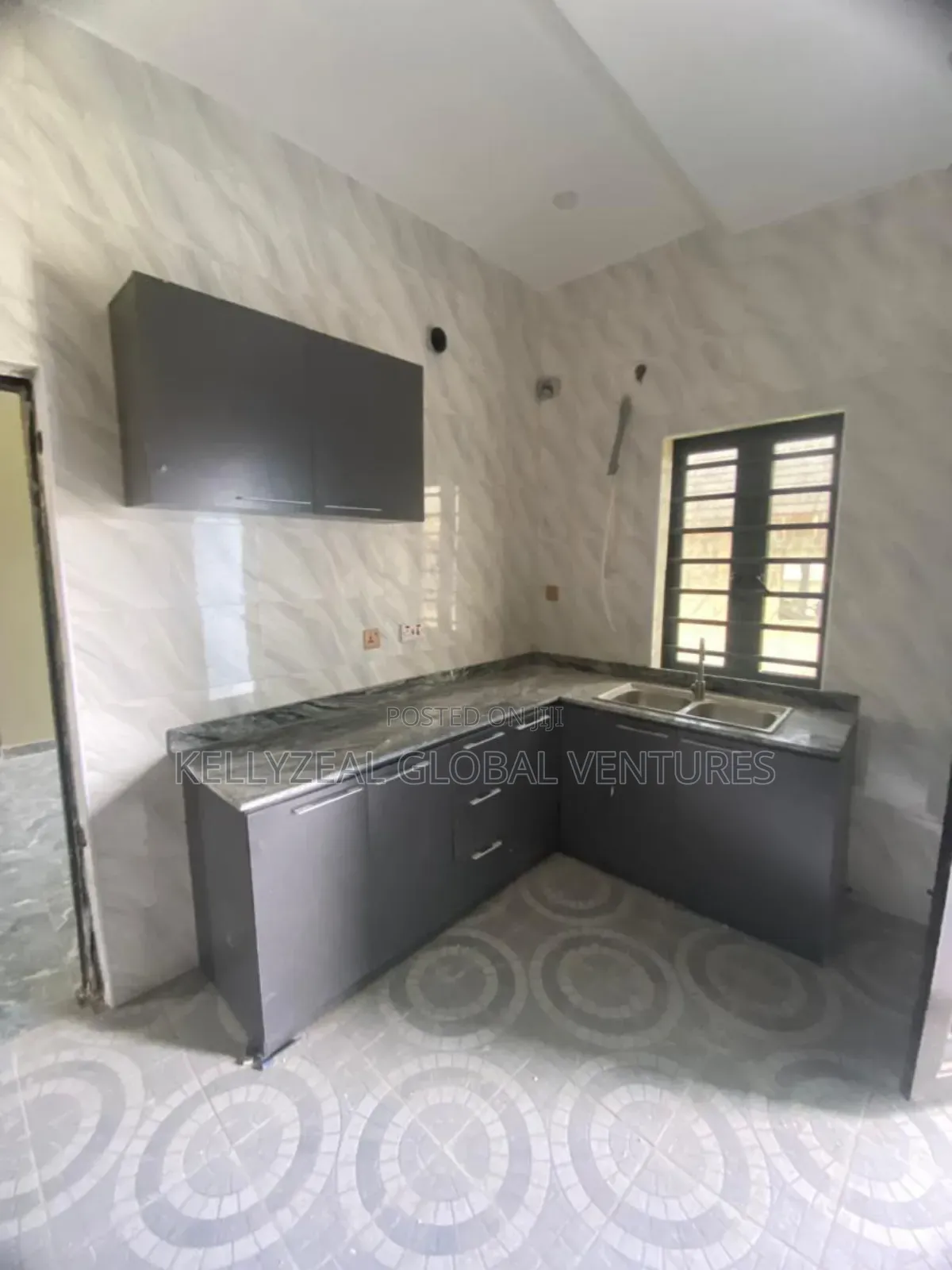 2bdrm Apartment in Paragon Estate for rent in Ago Palace