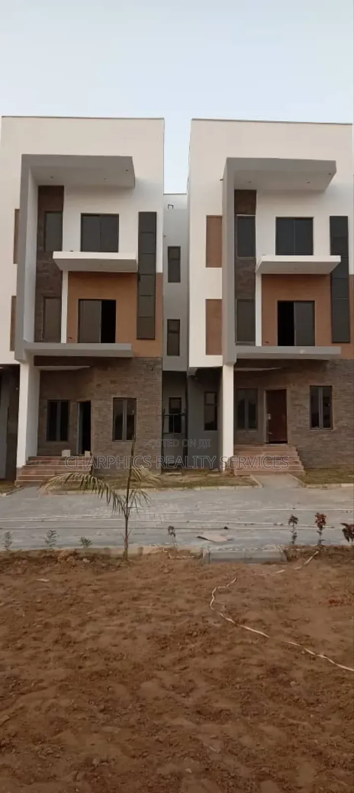 4bdrm Duplex in Life Camp for sale in Life Camp