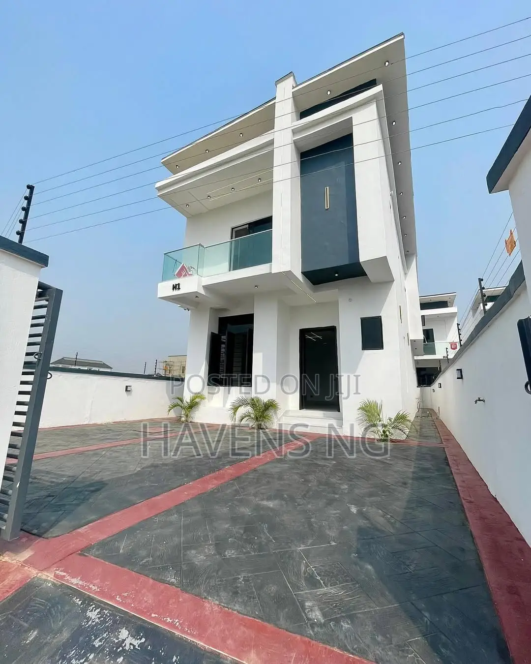4bdrm Duplex in Lekki Phase 1 for sale in Lekki Phase 1