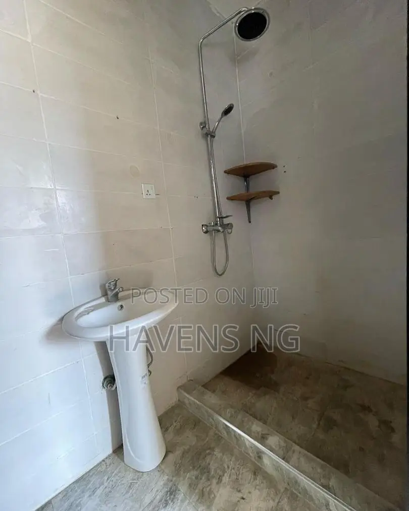 1bdrm Duplex in Ikate for sale in Ikate